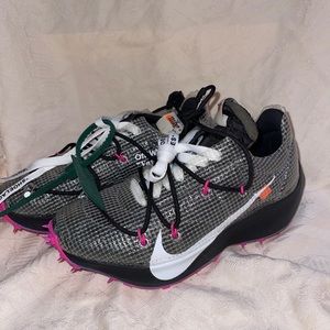 Size 5.5 - Off White Nike Vapor Street ‘Black Laser Fuchsia’